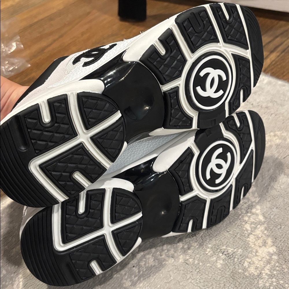 Chanel Men’s White and Black CC Logo Sneakers - Picture 5 of 6